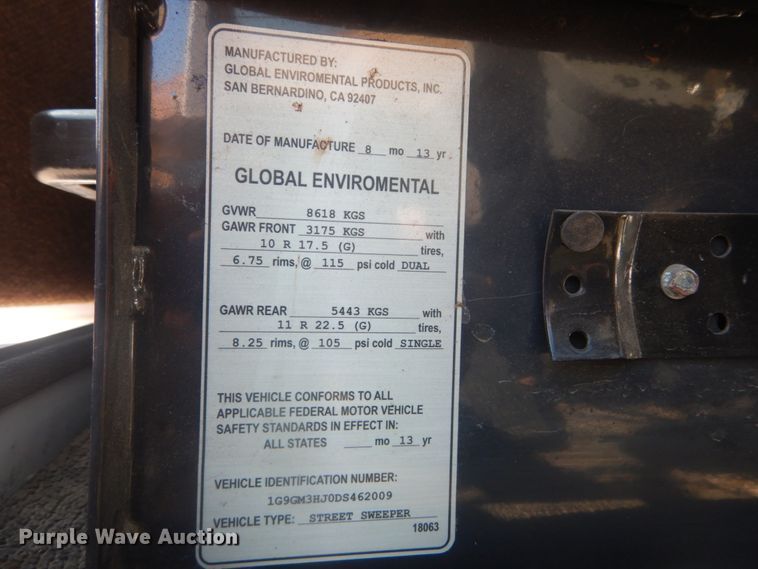 image for item DH5201 2013 Global Environment M3  street sweeper