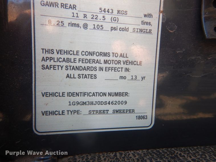 image for item DH5201 2013 Global Environment M3  street sweeper