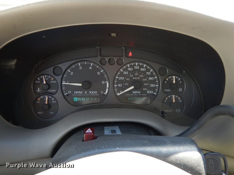 image for item DH6669 2002 Chevrolet S10  Ext. Cab pickup truck