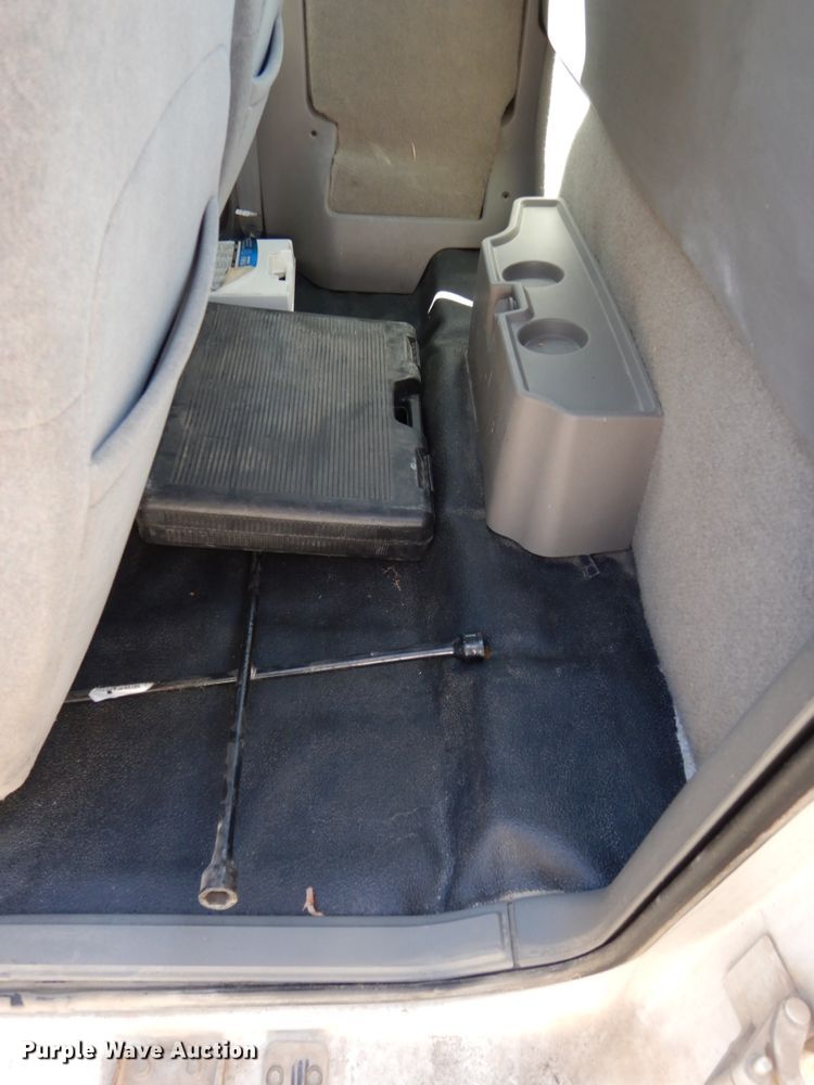 image for item DH6669 2002 Chevrolet S10  Ext. Cab pickup truck