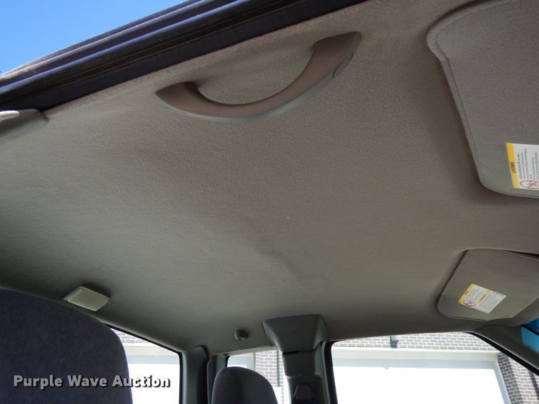 image for item DH6669 2002 Chevrolet S10  Ext. Cab pickup truck