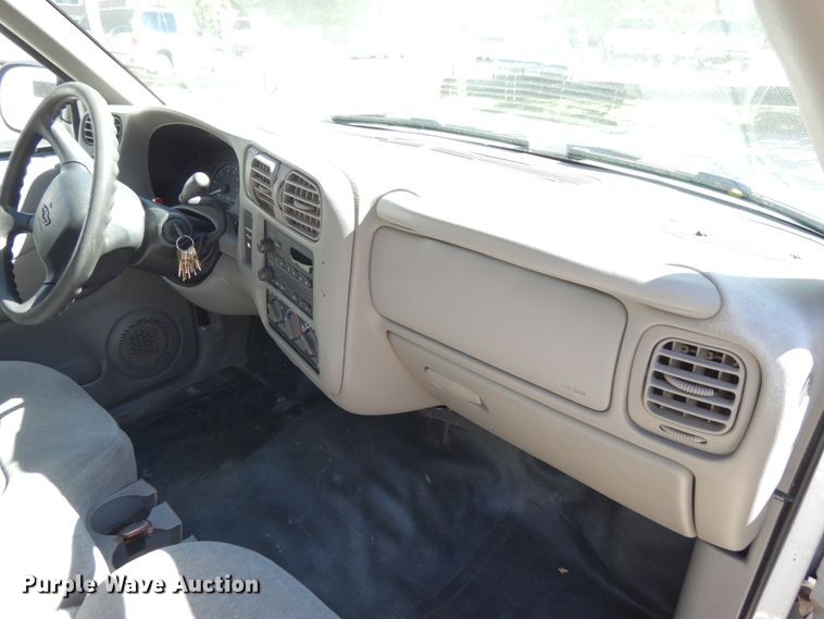 image for item DH6669 2002 Chevrolet S10  Ext. Cab pickup truck