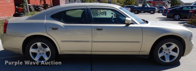 image for item DH6670 2010 Dodge Charger