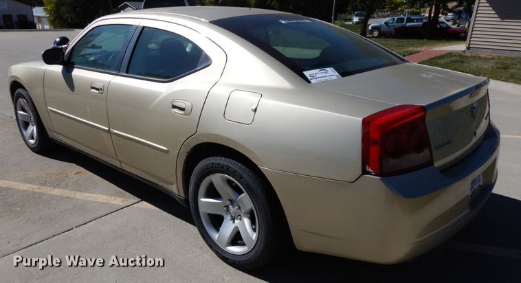 image for item DH6670 2010 Dodge Charger
