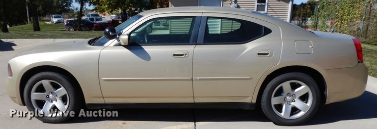 image for item DH6670 2010 Dodge Charger