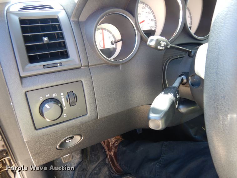 image for item DH6670 2010 Dodge Charger