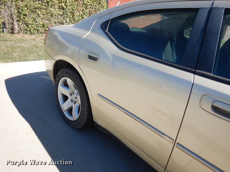image for item DH6670 2010 Dodge Charger