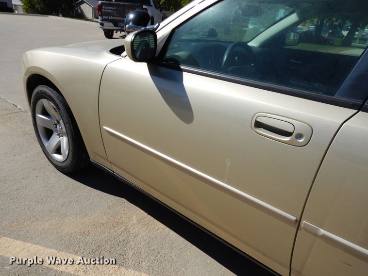 image for item DH6670 2010 Dodge Charger