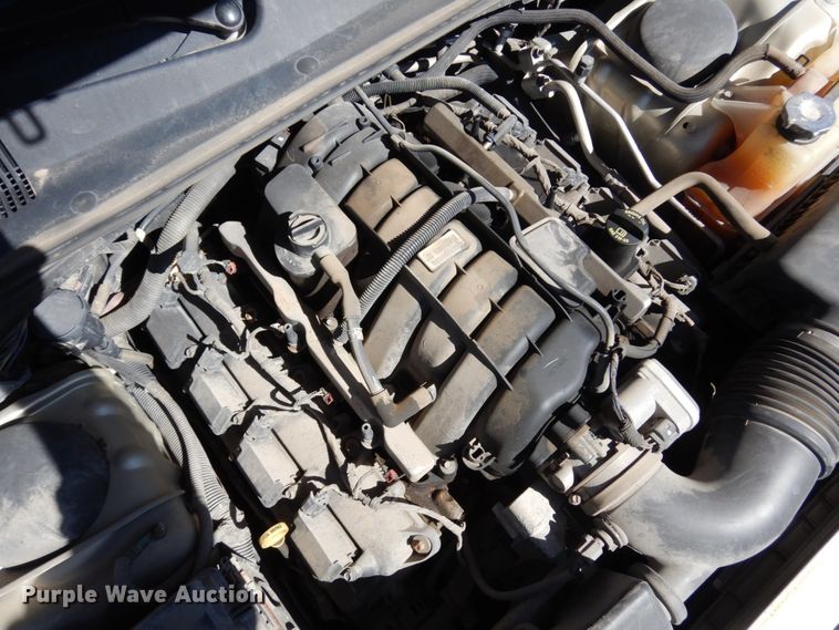 image for item DH6670 2010 Dodge Charger