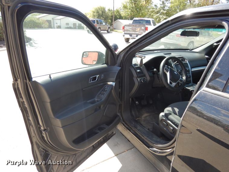 image for item DH6673 2013 Ford Explorer Police Interceptor  SUV