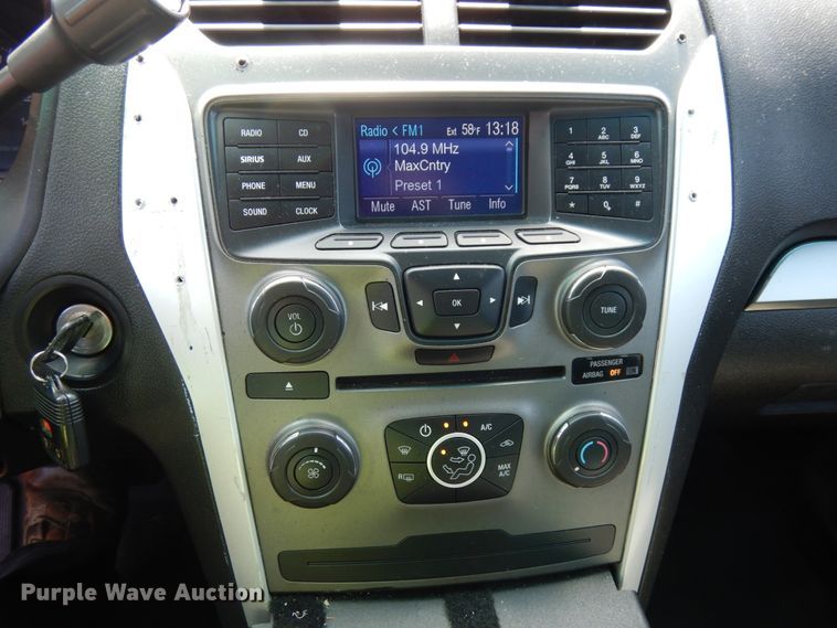 image for item DH6673 2013 Ford Explorer Police Interceptor  SUV