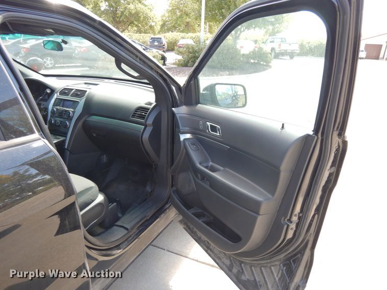 image for item DH6673 2013 Ford Explorer Police Interceptor  SUV