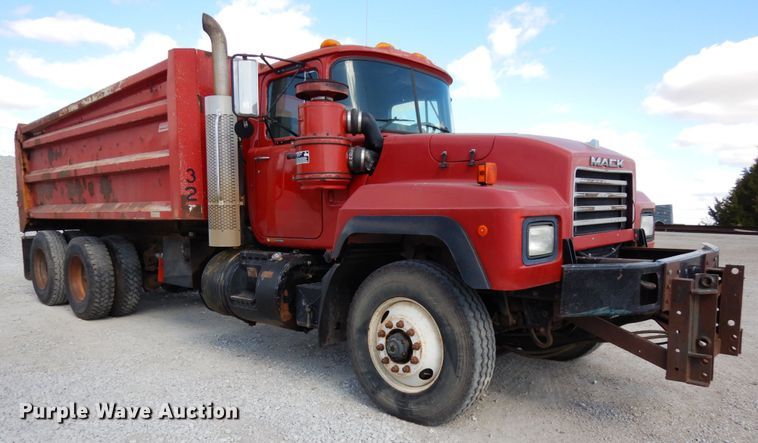 image for item DH6675 2000 Mack RD688S  dump truck