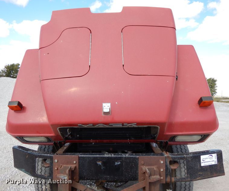 image for item DH6675 2000 Mack RD688S  dump truck