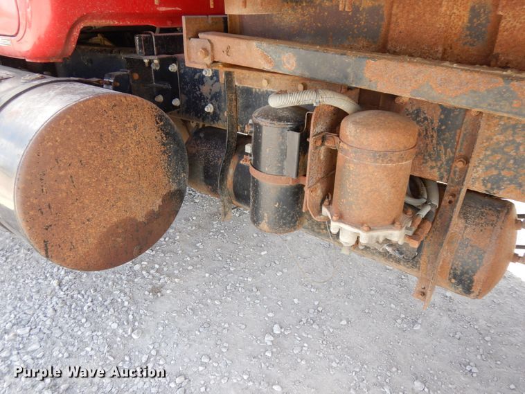 image for item DH6675 2000 Mack RD688S  dump truck