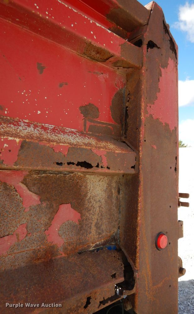 image for item DH6675 2000 Mack RD688S  dump truck