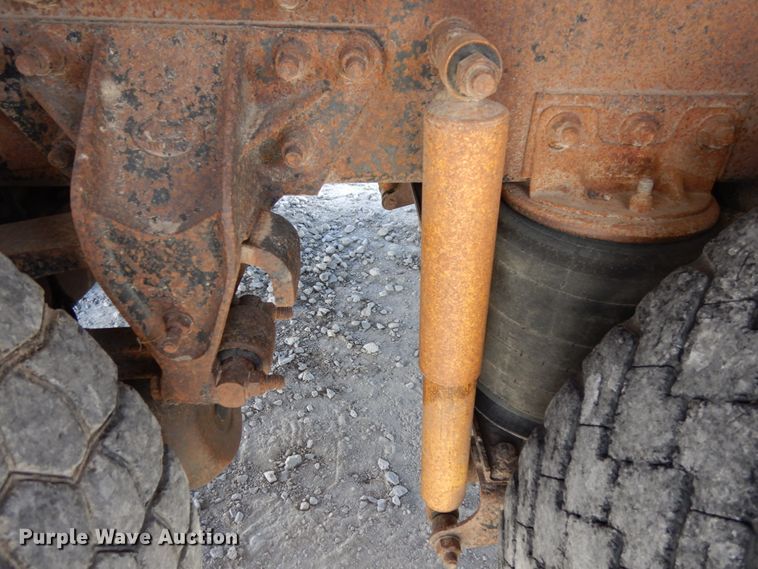 image for item DH6675 2000 Mack RD688S  dump truck