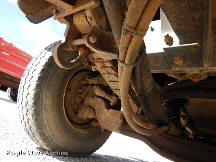 image for item DH6675 2000 Mack RD688S  dump truck