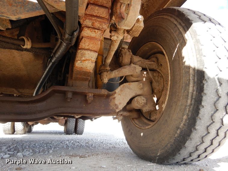 image for item DH6675 2000 Mack RD688S  dump truck