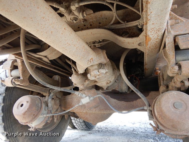 image for item DH6675 2000 Mack RD688S  dump truck