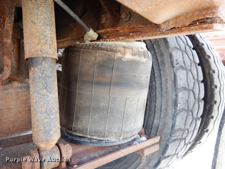 image for item DH6675 2000 Mack RD688S  dump truck