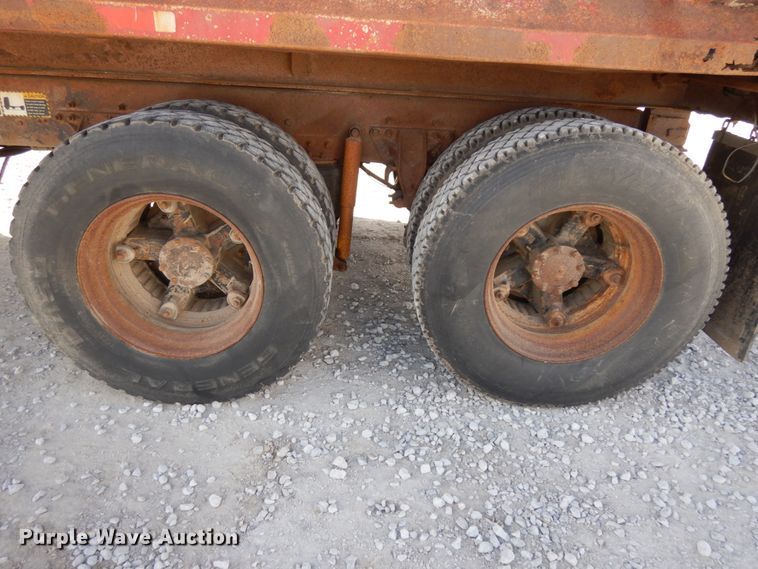 image for item DH6675 2000 Mack RD688S  dump truck