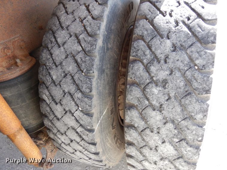 image for item DH6675 2000 Mack RD688S  dump truck