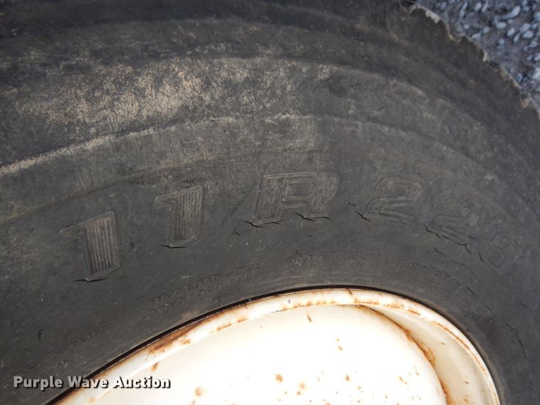 image for item DH6675 2000 Mack RD688S  dump truck