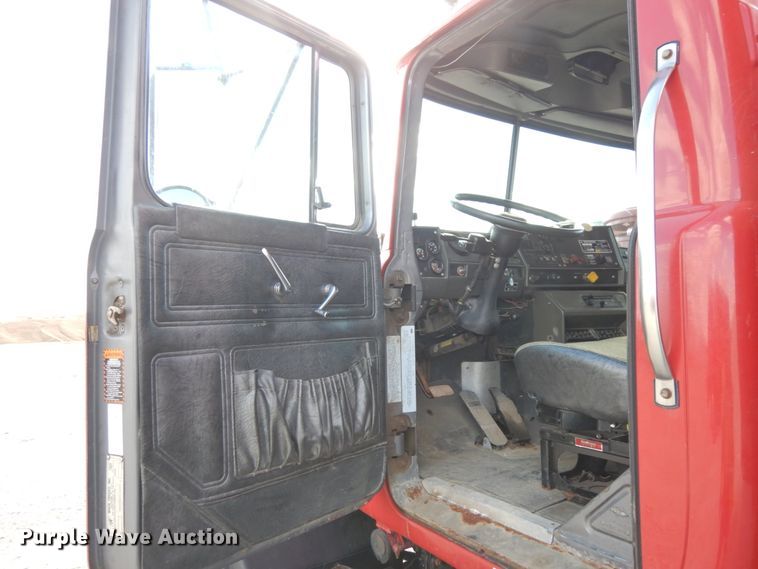 image for item DH6676 2000 Mack RD688S  dump truck