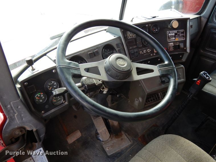 image for item DH6676 2000 Mack RD688S  dump truck