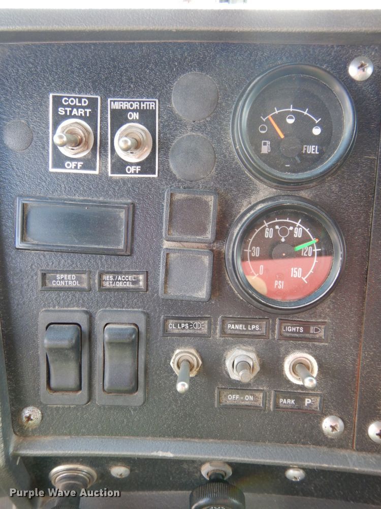 image for item DH6676 2000 Mack RD688S  dump truck