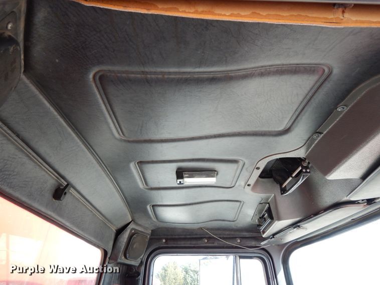 image for item DH6676 2000 Mack RD688S  dump truck