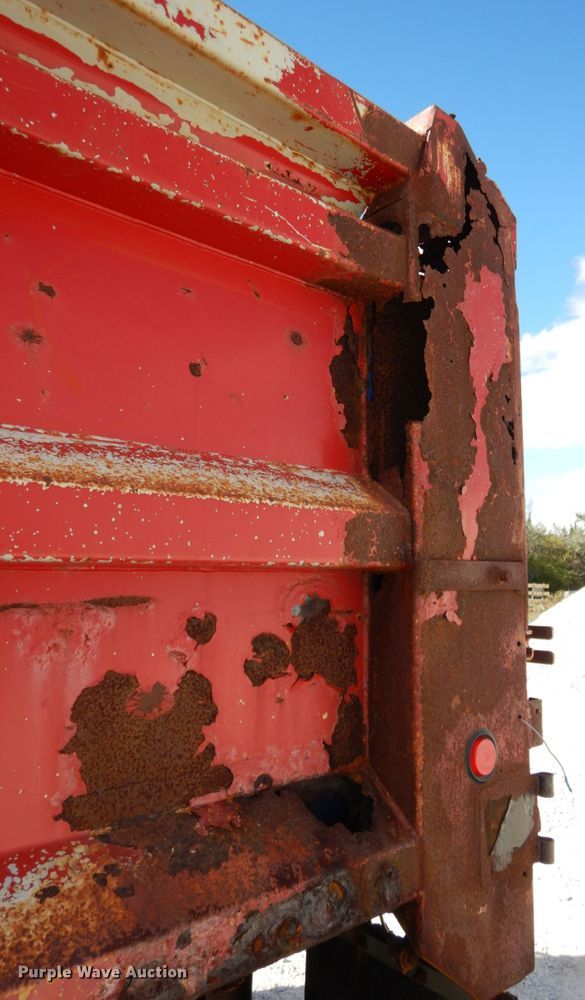 image for item DH6676 2000 Mack RD688S  dump truck