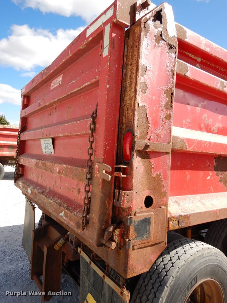 image for item DH6676 2000 Mack RD688S  dump truck