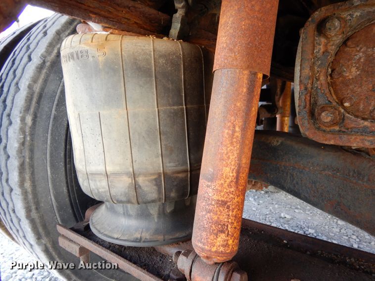 image for item DH6676 2000 Mack RD688S  dump truck