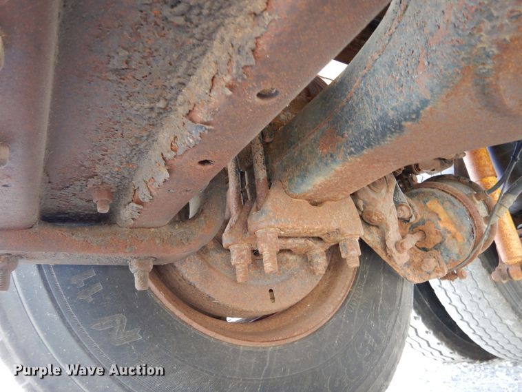 image for item DH6676 2000 Mack RD688S  dump truck