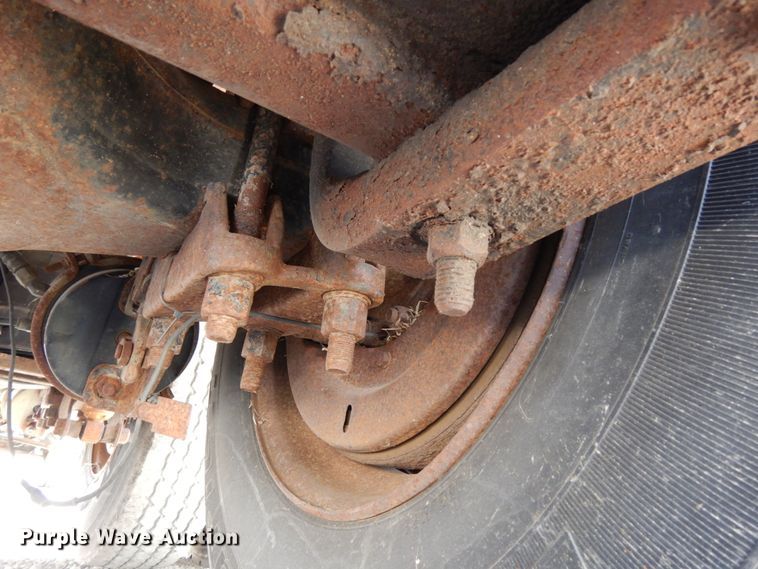 image for item DH6676 2000 Mack RD688S  dump truck