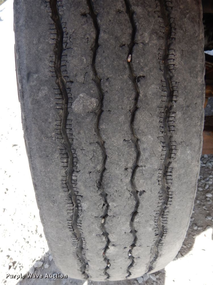 image for item DH6676 2000 Mack RD688S  dump truck