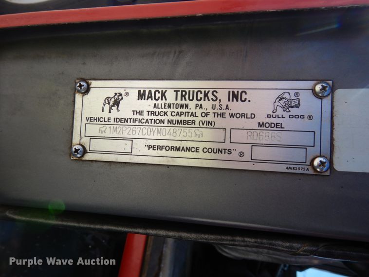 image for item DH6676 2000 Mack RD688S  dump truck