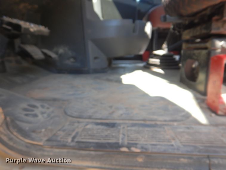 image for item DI0442 2014 Mack CHU  semi truck