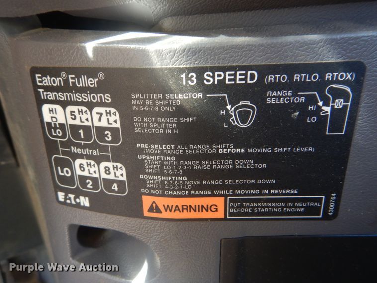 image for item DI0442 2014 Mack CHU  semi truck