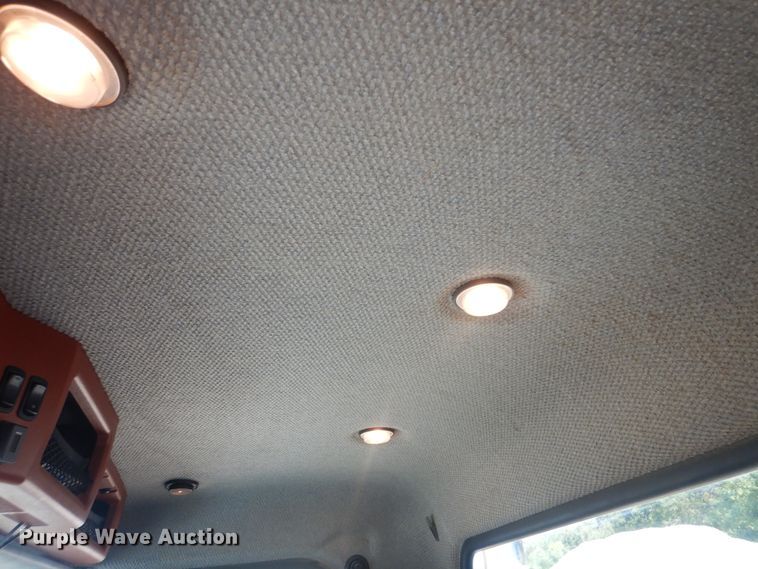 image for item DI0442 2014 Mack CHU  semi truck