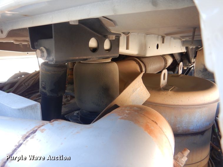 image for item DI0442 2014 Mack CHU  semi truck