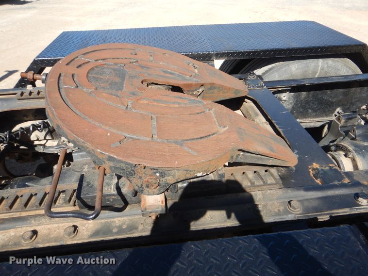 image for item DI0442 2014 Mack CHU  semi truck