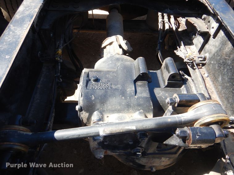 image for item DI0442 2014 Mack CHU  semi truck