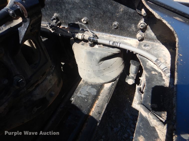 image for item DI0442 2014 Mack CHU  semi truck