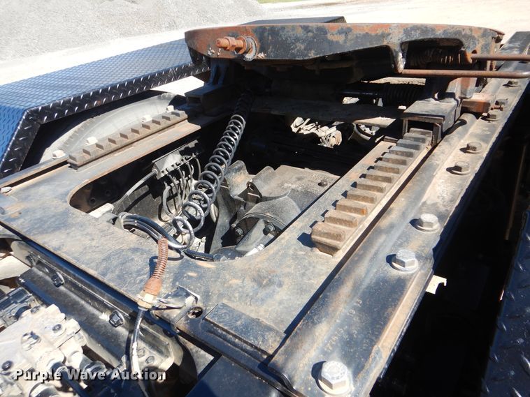 image for item DI0442 2014 Mack CHU  semi truck