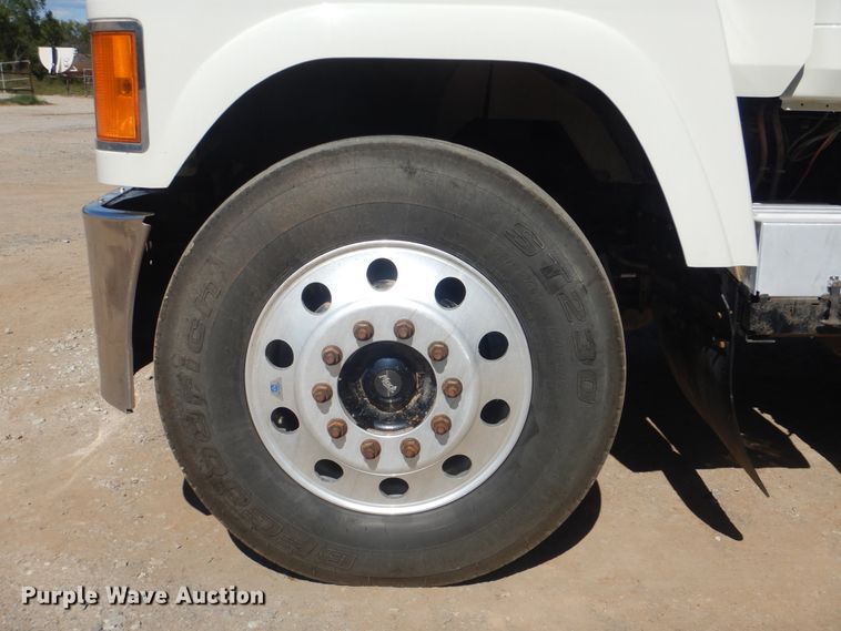 image for item DI0442 2014 Mack CHU  semi truck