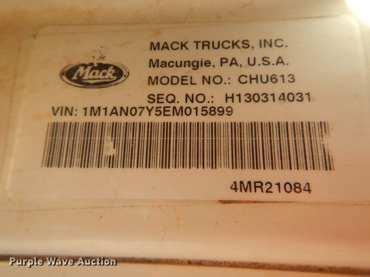 image for item DI0442 2014 Mack CHU  semi truck