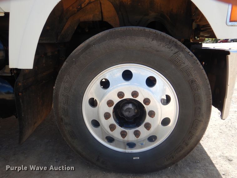 image for item DI0443 2009 Mack CHU  semi truck